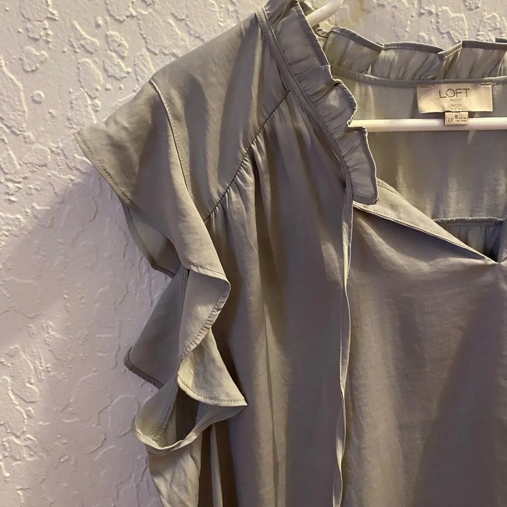 LOFT Women's Gray Ruffle Sleeve Top - Picture 3 of 6